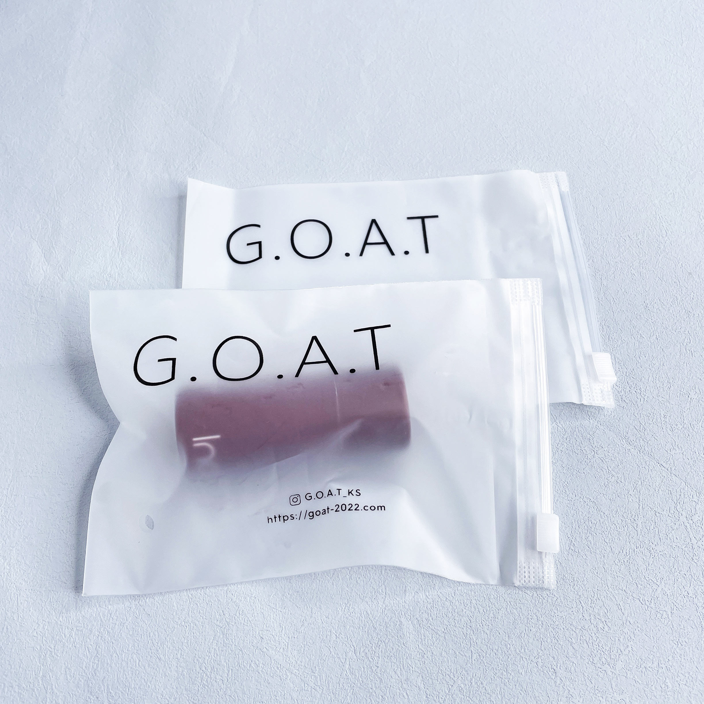 Horizontal zipper bag