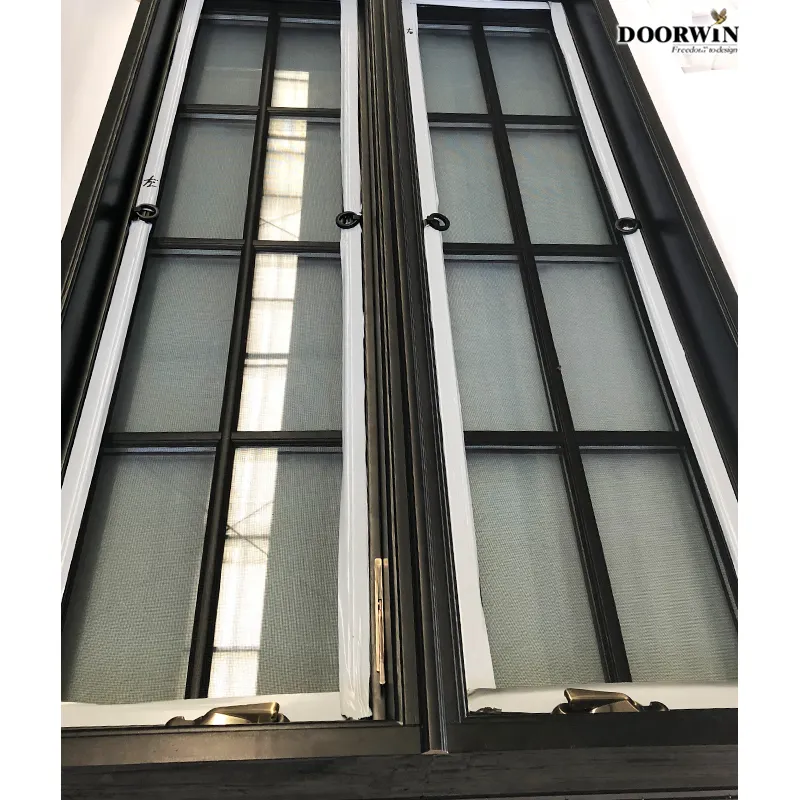 Doorwin American Style Double Safety Glass Aluminium Wood Window Composite Frame Crank Open Residential Windows