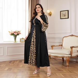 Abbigliamento musulmano tradizionale leopardo all'ingrosso abbigliamento musulmano di grandi dimensioni abbigliamento <span class=keywords><strong>da</strong></span> <span class=keywords><strong>donna</strong></span> in poliestere assemblante abbigliamento musulmano per <span class=keywords><strong>donna</strong></span> - Product Image 1