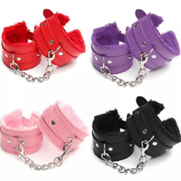 Menottes en nylon Bdsmtoys avec doublure en peluche douce, boucle métallique réglable pour jeux de couple en chambre, menottes en cuir PU et peluche