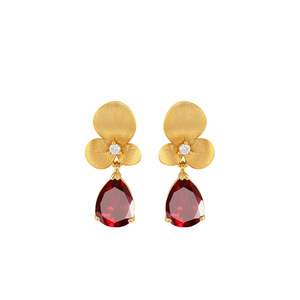 9 Pendientes Colgantes Florales de Plata 925 Chapados en Oro con Acabado Cepillado, con Granate de Piedra Natural y Gema de Color en Forma de Gota de Agua, Venta al por Mayor - Product Image 1