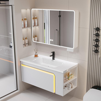 Ensemble de meuble-lavabo de salle de bain blanc sur mesure avec éclairage flottant, armoire miroir LED et lavabo en céramique intégré pour projets hôteliers et d'appartements