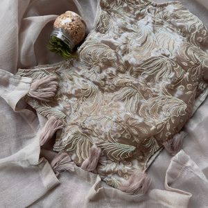 คอลเลกชันของดีไซเนอร์ที่ดีที่สุดหลากสีสำหรับสุภาพสตรีสไตล์บอลลีวูดชุดปาร์ตี้ส่าหรีในการทำงานด้วยมือและงานด้าย - Product Image 1