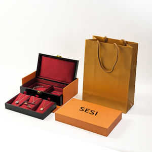 Деревянная шкатулка для украшений - Product Image 1