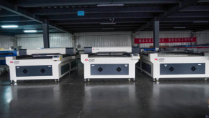 Machine de gravure laser CO2 JQ Lase 1390 avec autofocus pour gobelets - Product Image 6