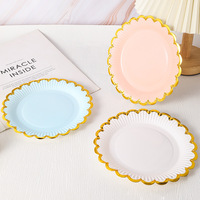 Assiettes en papier jetables de 7 pouces, monochromes, minimalistes, avec dentelle dorée, pour décoration de fête et présentation de gâteaux, vente en gros