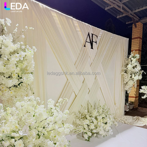 Cortina Cuadrada de Tela de Seda Beige para Decoración de Eventos y Fiestas en Interiores, Marca LEDA, Ideal para Bodas - Product Image 3
