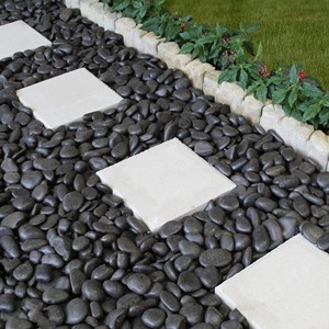 Pierre de galets blancs polis par roche naturelle de rivière noire bon marché pour des applications d'aménagement paysager et de jardin - Product Image 1