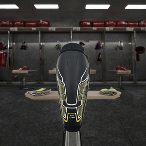 Protège-tibias de hockey sur glace professionnels Kwiclo avec protection renforcée des genoux, conçus pour une protection optimale dans les sports de terrain - Product Image 3