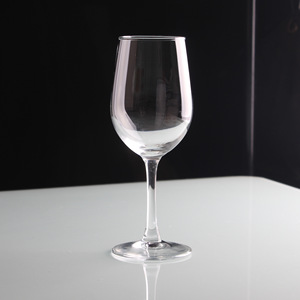 Copa de vino de línea aérea para clase de negocios - Product Image 1
