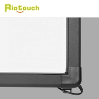 Tableau blanc interactif tactile infrarouge de 82 pouces avec projecteur et connectivité informatique pour salle de classe scolaire
