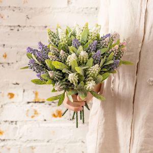 Bouquet de fleurs artificielles CallaFloral en plastique violet et blanc pour décoration intérieure MW73782 - Product Image 2