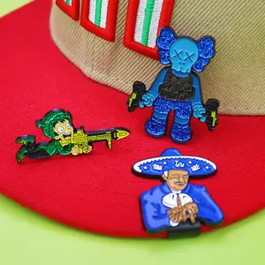 Venta caliente Fabricación Personalización Lindo Dibujos animados Estilo mexicano Sombrero Clip Troquelado Esmalte suave Pin