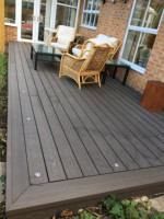 Plancher extérieur creux carré imperméable de 146x24mm de WPC anti UV FSC certifié et antidérapant