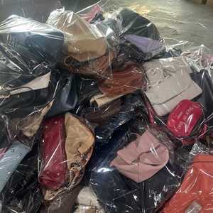 Ukay Bale, bolsos de hombro a la moda para mujer, bolsos de <span class=keywords><strong>mano</strong></span> de <span class=keywords><strong>segunda</strong></span> <span class=keywords><strong>mano</strong></span> para mujer, bolso ligero usado para mujer, bolso de <span class=keywords><strong>mano</strong></span> con lazo para mujer, fardo mixto - Product Image 6