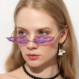 Gafas de Sol Pequeñas Sin Montura para Mujer, Moda 2023, Lentes de Sol con Protección UV400, Diamantes, Estilo Punk - Product Image 2