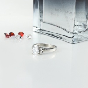 yunnique Stainless Steel Wedding <b>Ring</b> Silver <b>Titanium</b> Steel Claw Setting Engagement <b>Ring</b> Unisex Jewelry - Product Image 4