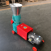 Machine à granulés d'aliments pour bétail et chèvres, équipement de traitement des aliments à moteur électrique, idéale pour les petits ranchs, compacte et pratique pour l'alimentation en pâturage.