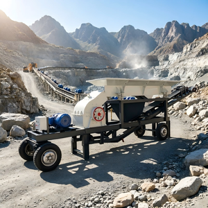 Concasseur à marteaux durable pour le traitement du minerai d'or, de la pierre, du calcaire, du granit, des déchets de construction et de l'agrégat de carrière - Product Image 1