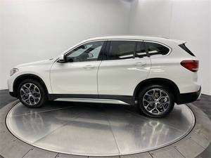 รถยนต์ปี 2020 X1 AWD Drive28i เกียร์อัตโนมัติ หลังคาซันรูฟ 4 ประตู รถ SUV ภายในเบาะหนังสีเข้ม ระบบ ACC สภาพดี ราคาขายส่ง - Product Image 5