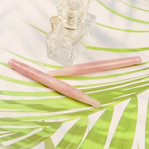 Bâton de rouleau de jade vert direct d'usine pour le bâton universel de tendon de corps Xiuyan <span class=keywords><strong>Jader</strong></span> Point favorise le massage de circulation sanguine - Product Image 3