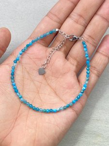 Pulsera de Apatita, Joyería Delicada con Piedras Preciosas, Cuentas Microfacetadas, Pulsera de Cristal, Joyería Minimalista, Pulsera con Piedras Preciosas Pequeñas - Product Image 2