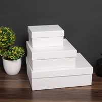 Boîtes cadeaux en papier de luxe personnalisées en gros, boîtes cadeaux carrées en papier kraft, boîtes en carton