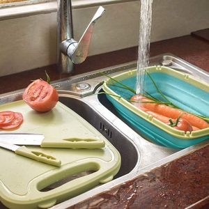 Planche à découper pliable en silicone, passoire, panier de lavage de légumes multifonction 9-en-1 pour le camping - Product Image 3