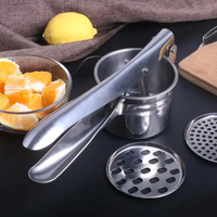 Roestvrijstalen Aardappelrijder Handmatige Stamper Voor Aardappelgroenten Babyvoeding 3 Verwisselbare Schijven Voor Fijn Medium Grof