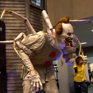 2024 Animatronic Halloween Décor 3D Pennywise <span class=keywords><strong>Horrible</strong></span> Fantôme Halloween costumes adultes pour la décoration Bas prix Fantôme Halloween - Product Image 1