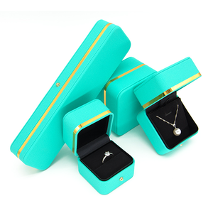 Boîtes à bijoux en cuir PU avec impression de logo personnalisé de haute qualité étui à bijoux en cuir à bas <span class=keywords><strong>prix</strong></span> boîte à bagues prise en charge OEM ODM - Product Image 3