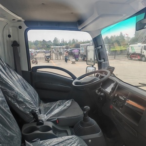 Camion à ordures Isuzu avec benne arrière, camion à ordures de 8 mètres cubes, camion à ordures compacteur - Product Image 4