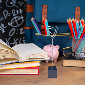 Porte-cartes en bois arqué carré et créatif, porte-photos, porte-blocs en bois personnalisés avec <span class=keywords><strong>pince</strong></span> en fer en forme de cœur pour déco d'affichage de photos - Product Image 4