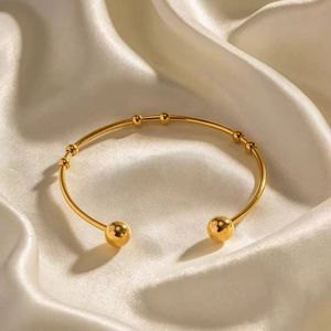 Brazalete Abierto Ajustable de Acero Inoxidable Minimalista con Cuentas Geométricas Cristianas Chapado en Oro de 18K Fanyue para Mujer - Product Image 3