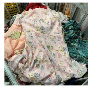 เดรสผ้าชีฟองวินเทจคุณภาพพรีเมียมเสื้อผ้าแฟชั่นปกสูงสำหรับสุภาพสตรีมือสองเสื้อผ้าสำหรับฤดูร้อนขนาด45กก. - Product Image 5