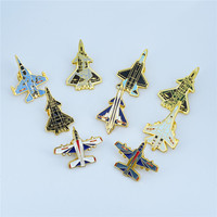 Épingles de revers en métal tendance, motifs avion ludique et esthétique, badges d'avion, épingles de revers rigides, épingles émaillées personnalisées sur le thème de l'horreur pour sacs à dos et vêtements