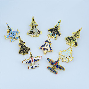 Thời Trang Kim Loại Vui Vẻ Máy Bay Ve Áo Pin Máy Bay Huy Hiệu Thẩm Mỹ Cứng Ve Áo Pin Tùy Chỉnh Kinh Dị Men <span class=keywords><strong>Pins</strong></span> Cho Ba Lô Quần Áo - Product Image 3