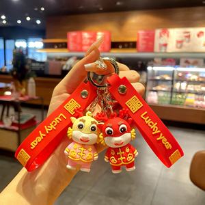 Llavero de moda del Año del Dragón, llavero de muñeco dragón con traje Tang, colgante para coche, pequeño regalo de Año Nuevo, venta al por mayor - Product Image 2