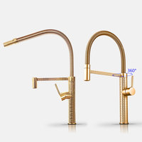 Robinet de cuisine de luxe en laiton doré avec douchette extractible à ressort et bec rotatif, mitigeur chaud/froid pour la vente en gros et les projets