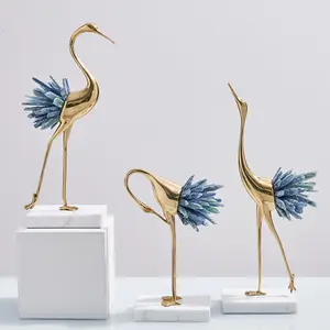 Dekorasi Patung Burung Bangau Logam Ruang Tamu Meja Nordik Ornamen Burung Bangau Kristal Alami Rumah Kualitas Tinggi