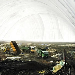 Construcción Eficiente con Membrana Sostenida por Aire y Paredes Aislantes para Almacenamiento en Campos de Fútbol - Product Image 2