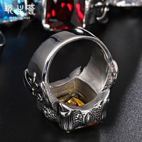 Personnalisé Hommes Rétro Vintage Punk Style Rubis Verre Anneau 1pc/opp Sac En Gros Titane Acier Placage Personnalisé Bijoux