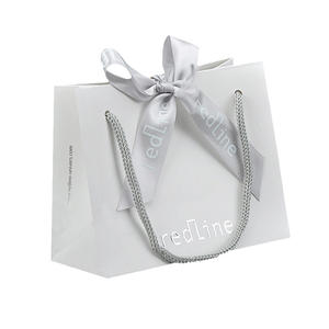 Bolsas de embalaje de regalo para manualidades reciclables de papel <span class=keywords><strong>Kraft</strong></span> y arte blanco de diseñador personalizado con asas Beige con logotipo impreso personalizado - Product Image 2
