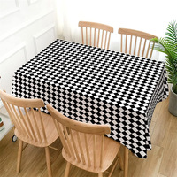 Nappe en plastique à carreaux diamantés Noir et blanc Jetable Rectangulaire Vente chaude Décoration de fête d'anniversaire de fête