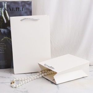 Sacs d'emballage pour bijoux, sacs cadeaux, sacs de shopping, sacs de rangement blanc pur avec cordon à trois brins, logo imprimé simple - Product Image 3