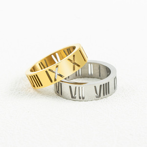 Anillo Simple y Moderno de Acero de Titanio Chapado en Oro de 18K con Números Romanos, Joyería de Moda Unisex, Regalo - Product Image 1