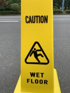 تخصيص البلاستيك علامة تحذير مجلس الحذر أرضية مبللة <span class=keywords><strong>PP</strong></span> شكل مخروط لافتة تحذير - Product Image 6