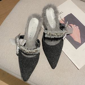 Chaussures d'été élégantes pour femmes en cuir véritable doré, style chinois, à talon aiguille et bout pointu, parfaites pour les mariages - Product Image 1