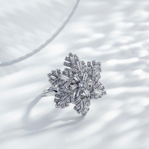 My Muyu Spinning Snowflake Ring Gold Pave Setting Open Ring Party Fashion Jewelry - Product Image 4