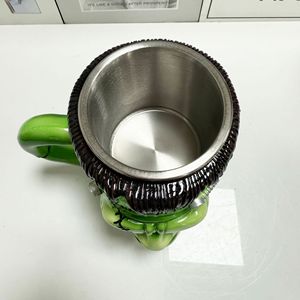 Mug en céramique Frankenstein vert, design original pour cadeaux et boissons - Product Image 3